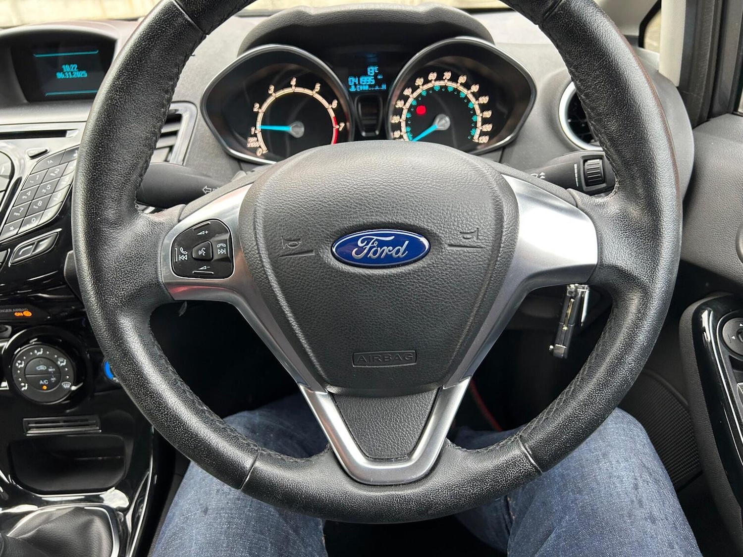 Used Ford Fiesta 2015 for sale - 76963249: Photo 32