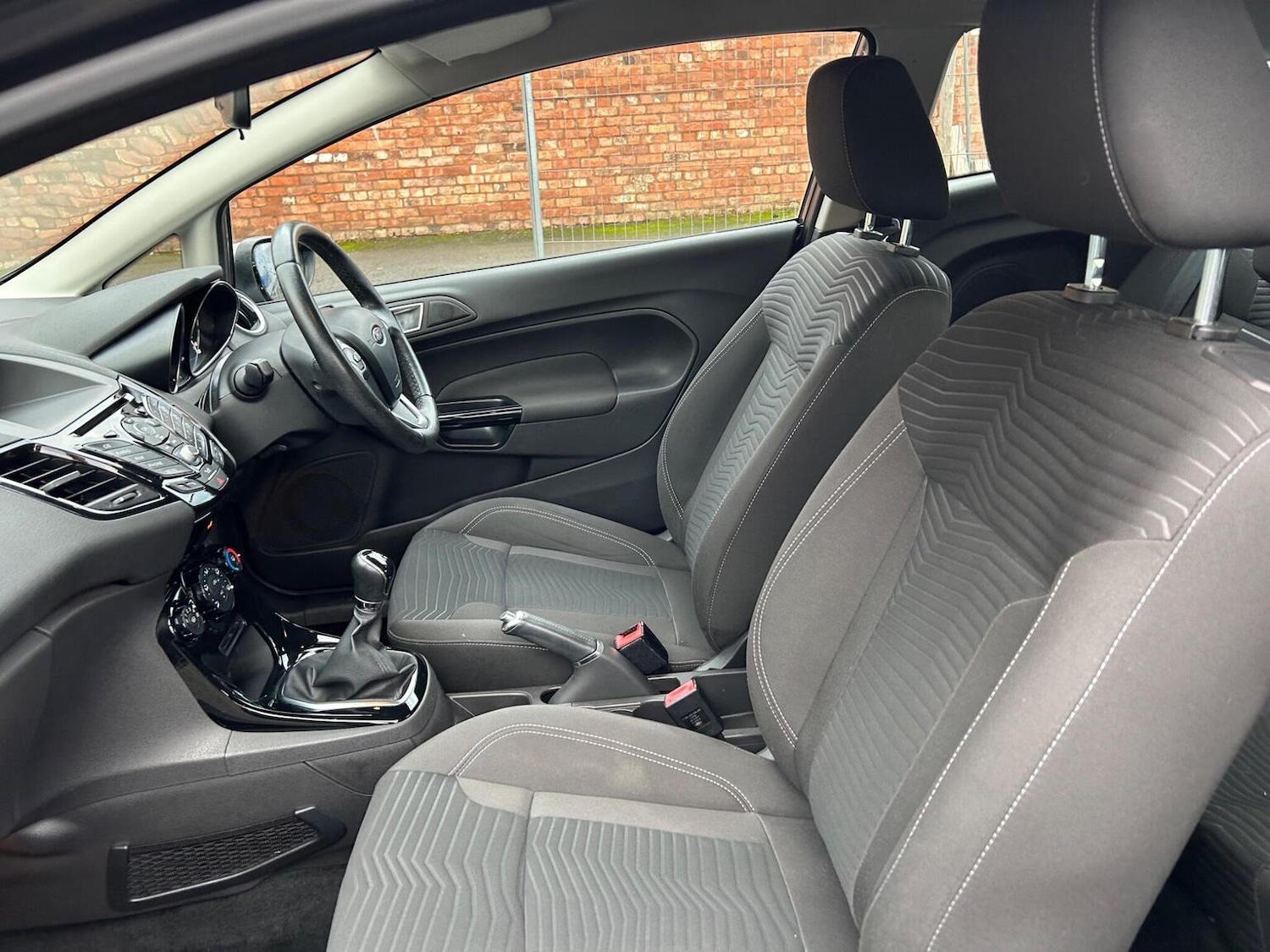 Used Ford Fiesta 2015 for sale - 76963249: Photo 33