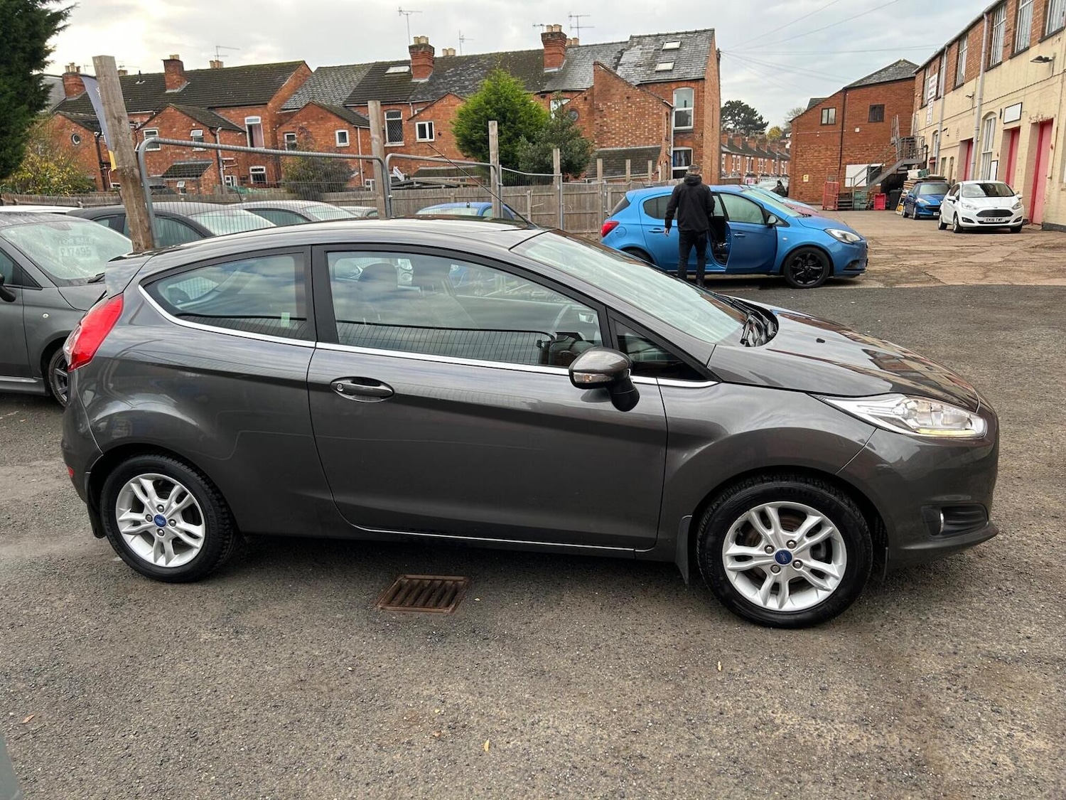 Used Ford Fiesta 2015 for sale - 76963249: Photo 9