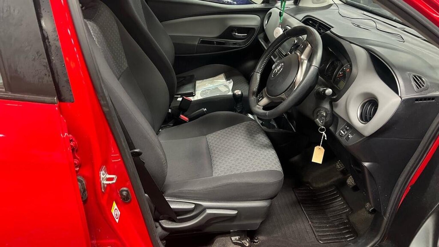 Used Toyota Yaris 2015 for sale - 77073125: Photo 10