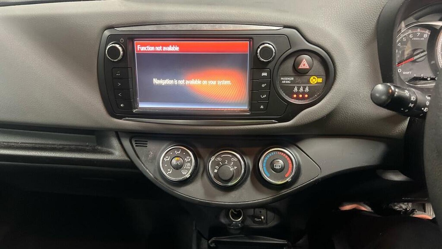 Used Toyota Yaris 2015 for sale - 77073125: Photo 11