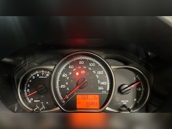 Used Toyota Yaris 2015 for sale - 77073125: Photo