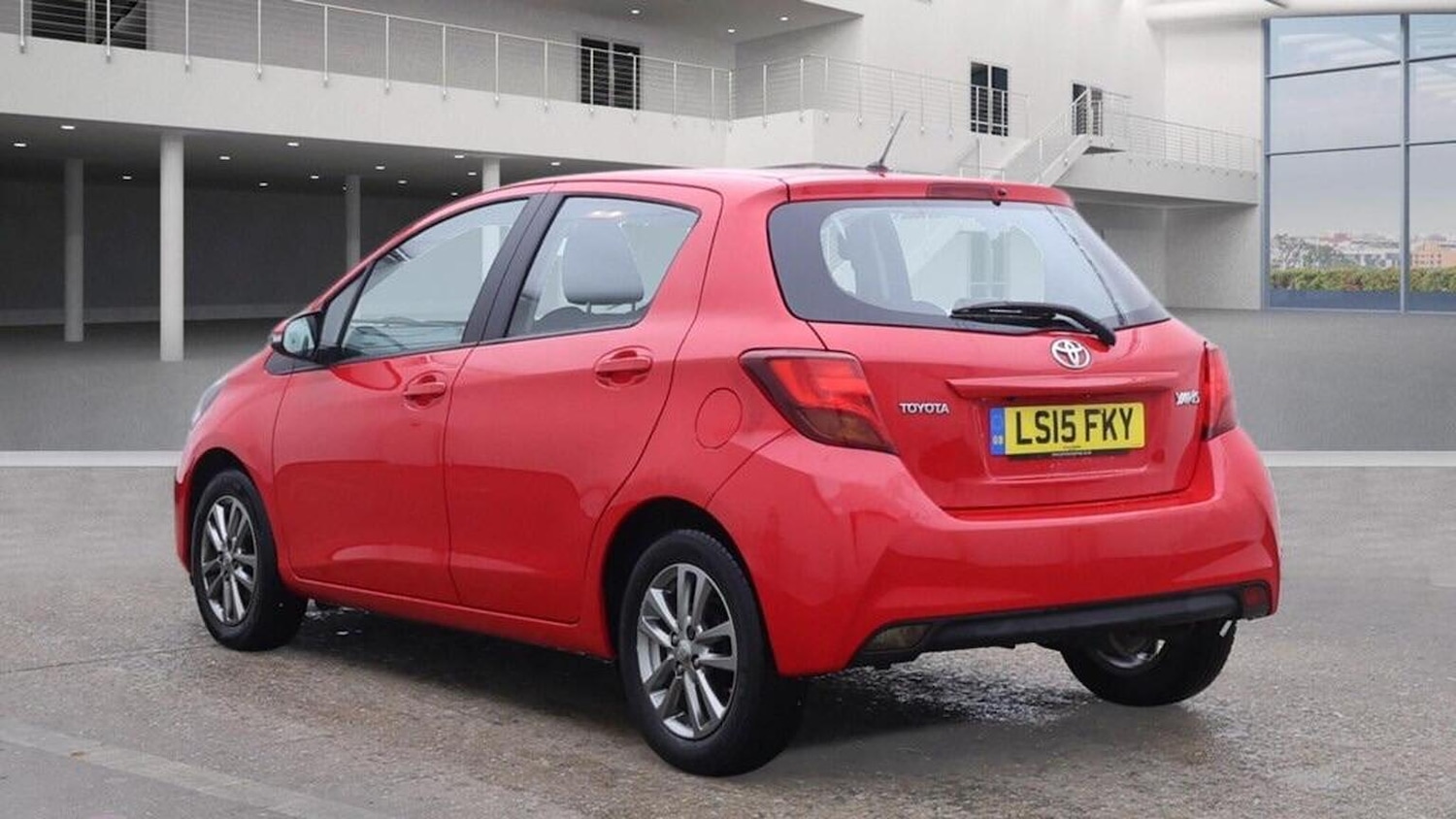 Used Toyota Yaris 2015 for sale - 77073125: Photo 5