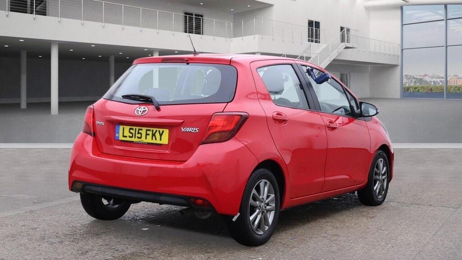 Used Toyota Yaris 2015 for sale - 77073125: Photo 6