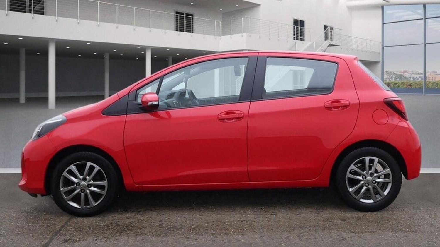 Used Toyota Yaris 2015 for sale - 77073125: Photo 8