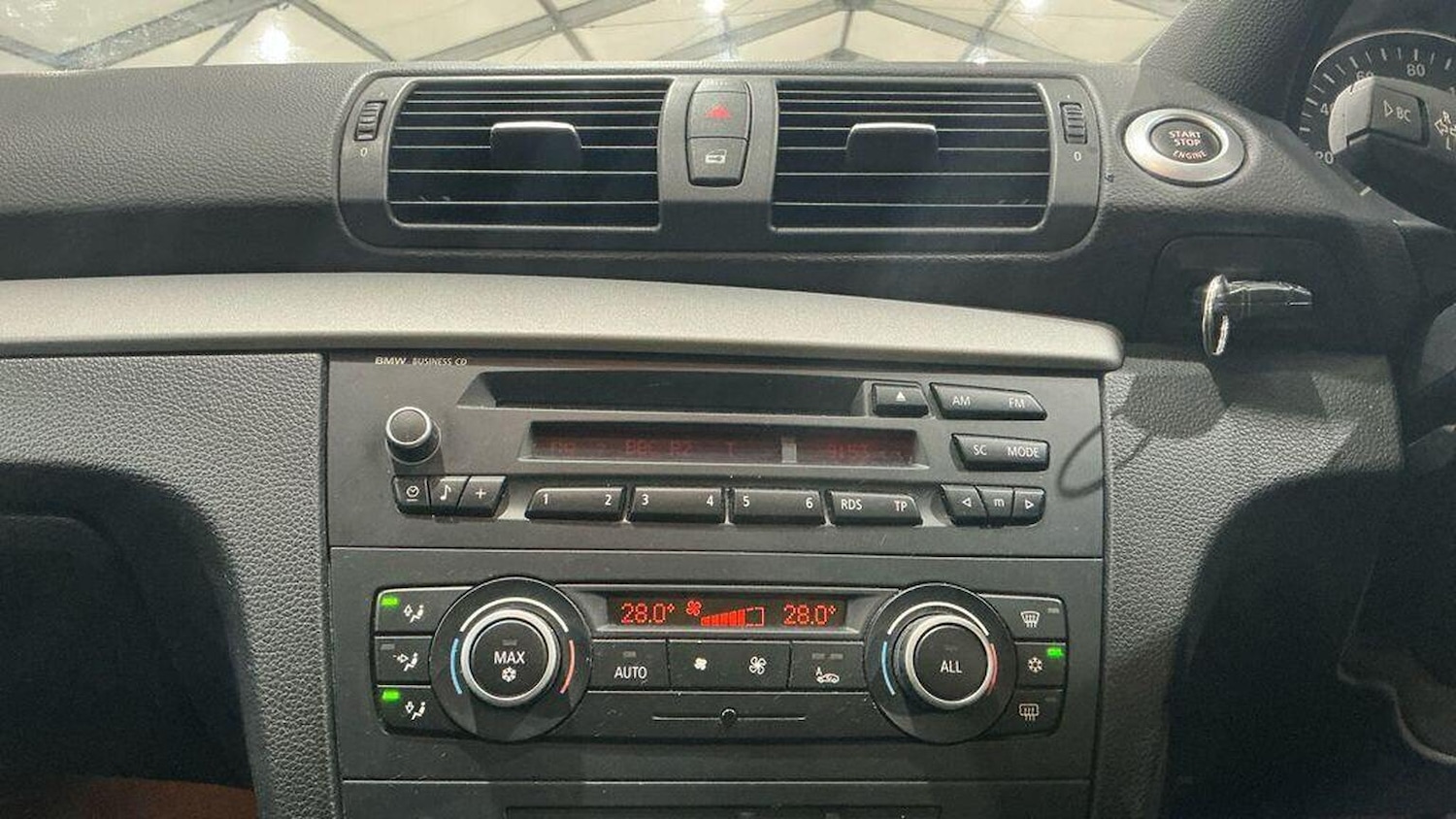 Used BMW 1 Series 2010 for sale - 78057119: Photo 4