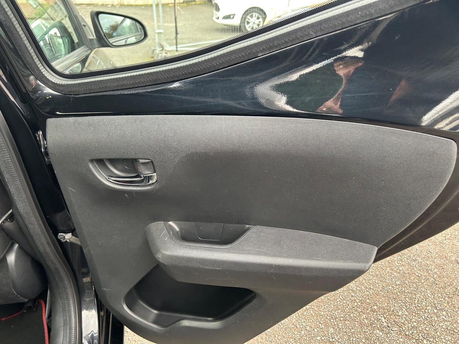 Used Toyota AYGO 2015 for sale - 76963349: Photo 28