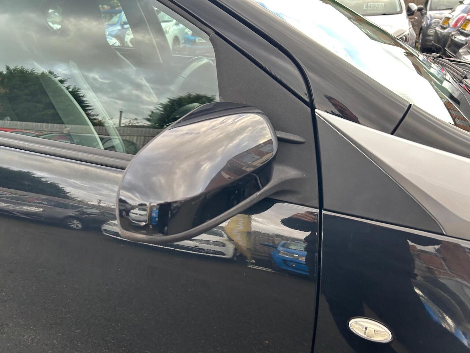 Used Toyota AYGO 2015 for sale - 76963349: Photo 37