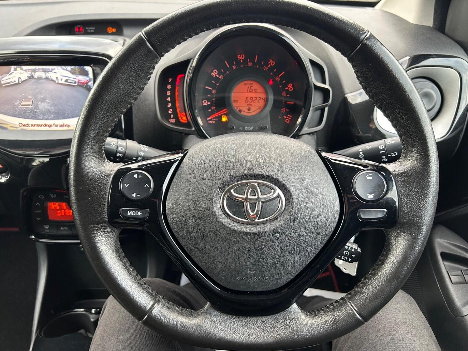 Used Toyota AYGO 2015 for sale - 76963349: Photo 38