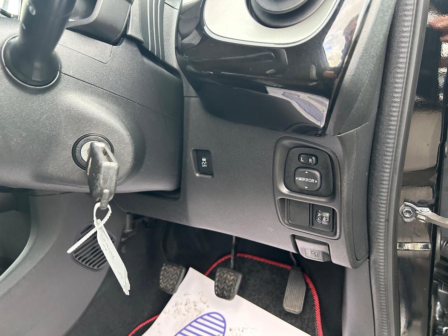 Used Toyota AYGO 2015 for sale - 76963349: Photo 43