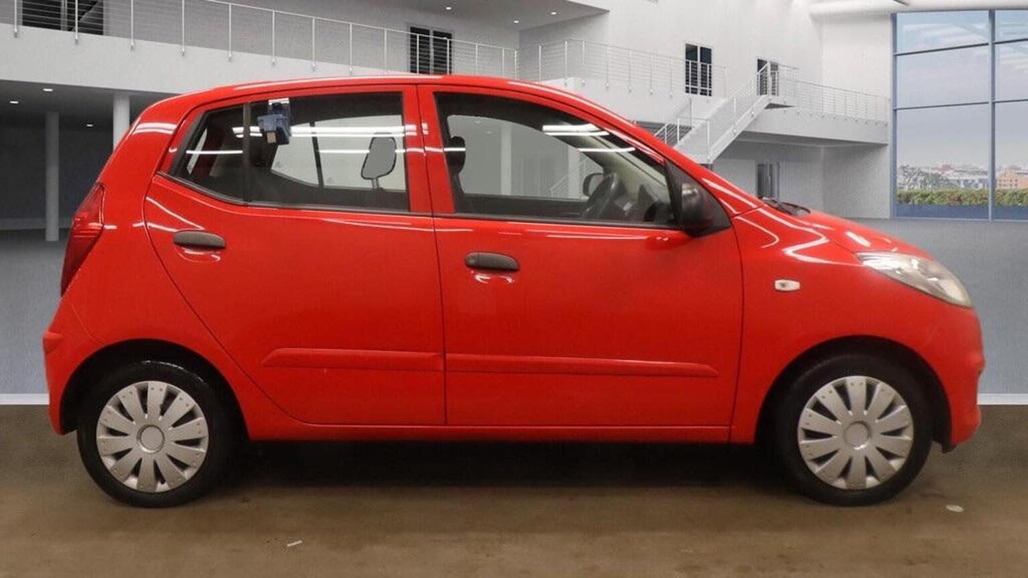 Used Hyundai i10 2013 for sale - 77080807: Photo 8