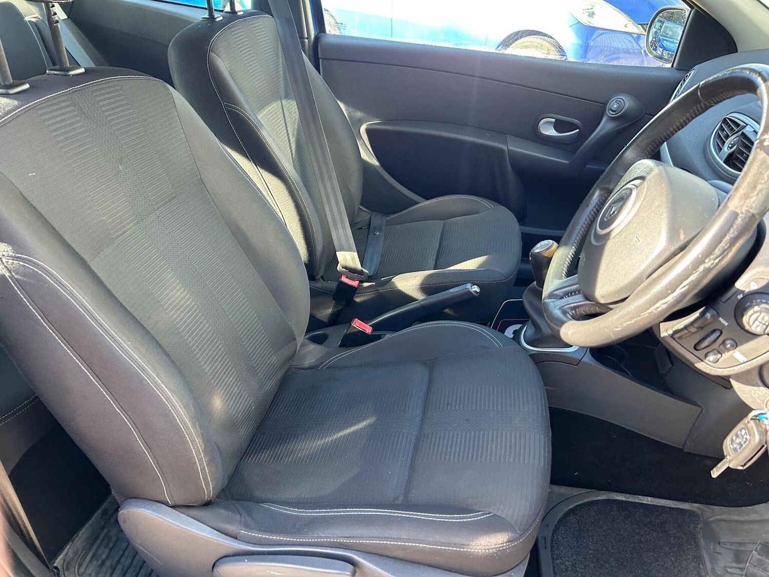 Used Renault Clio 2009 for sale - 77535944: Photo 16