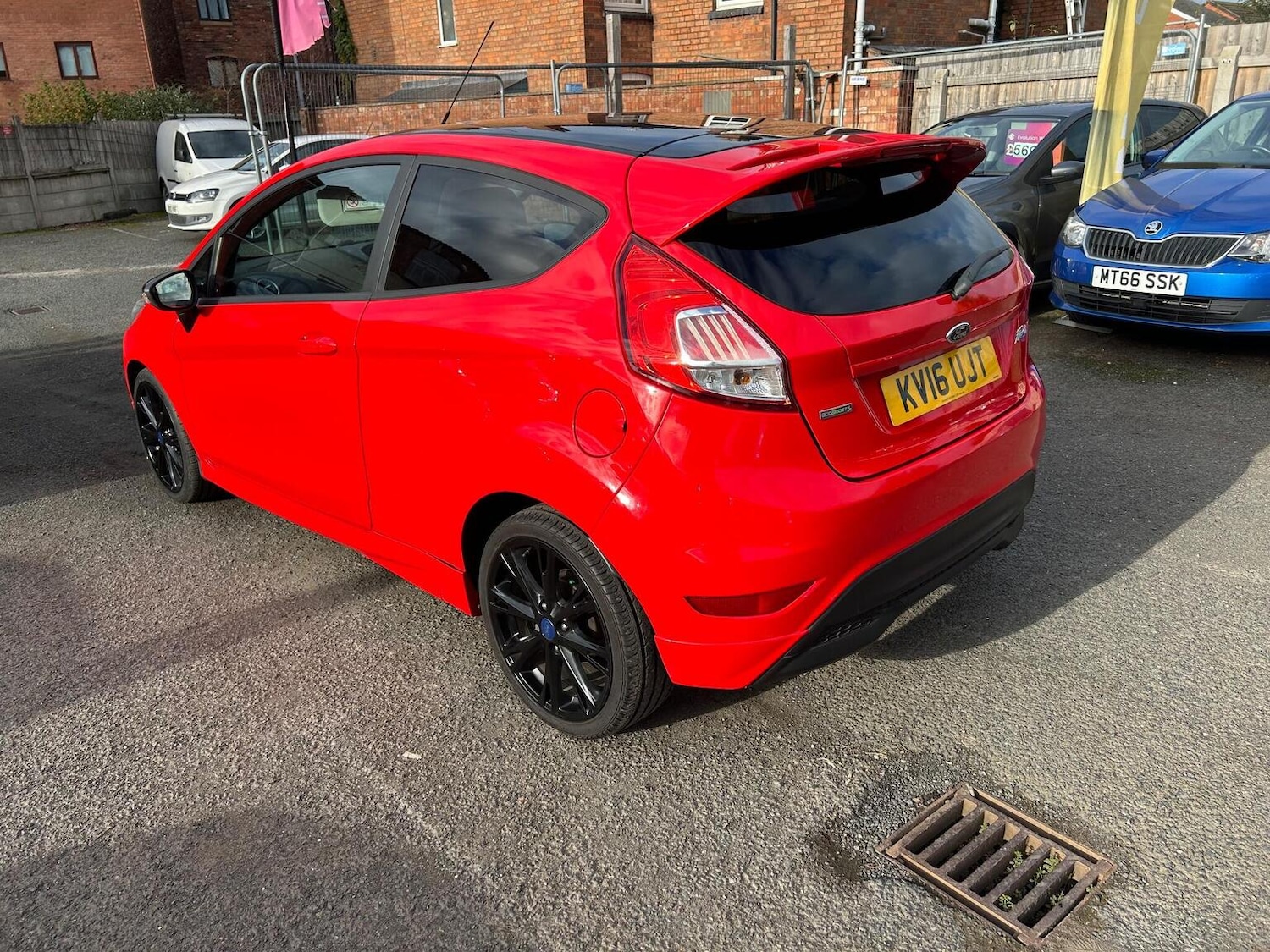 Used Ford Fiesta 2016 for sale - 76963302: Photo 4