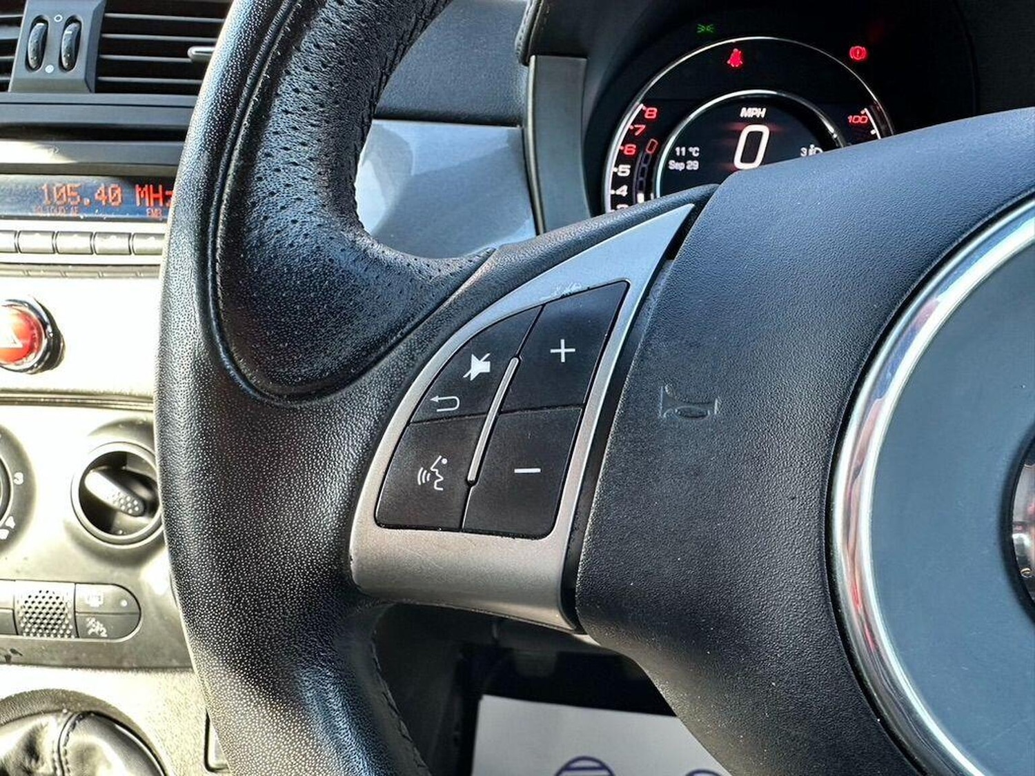 Used Abarth 595 2015 for sale - 76963425: Photo 23