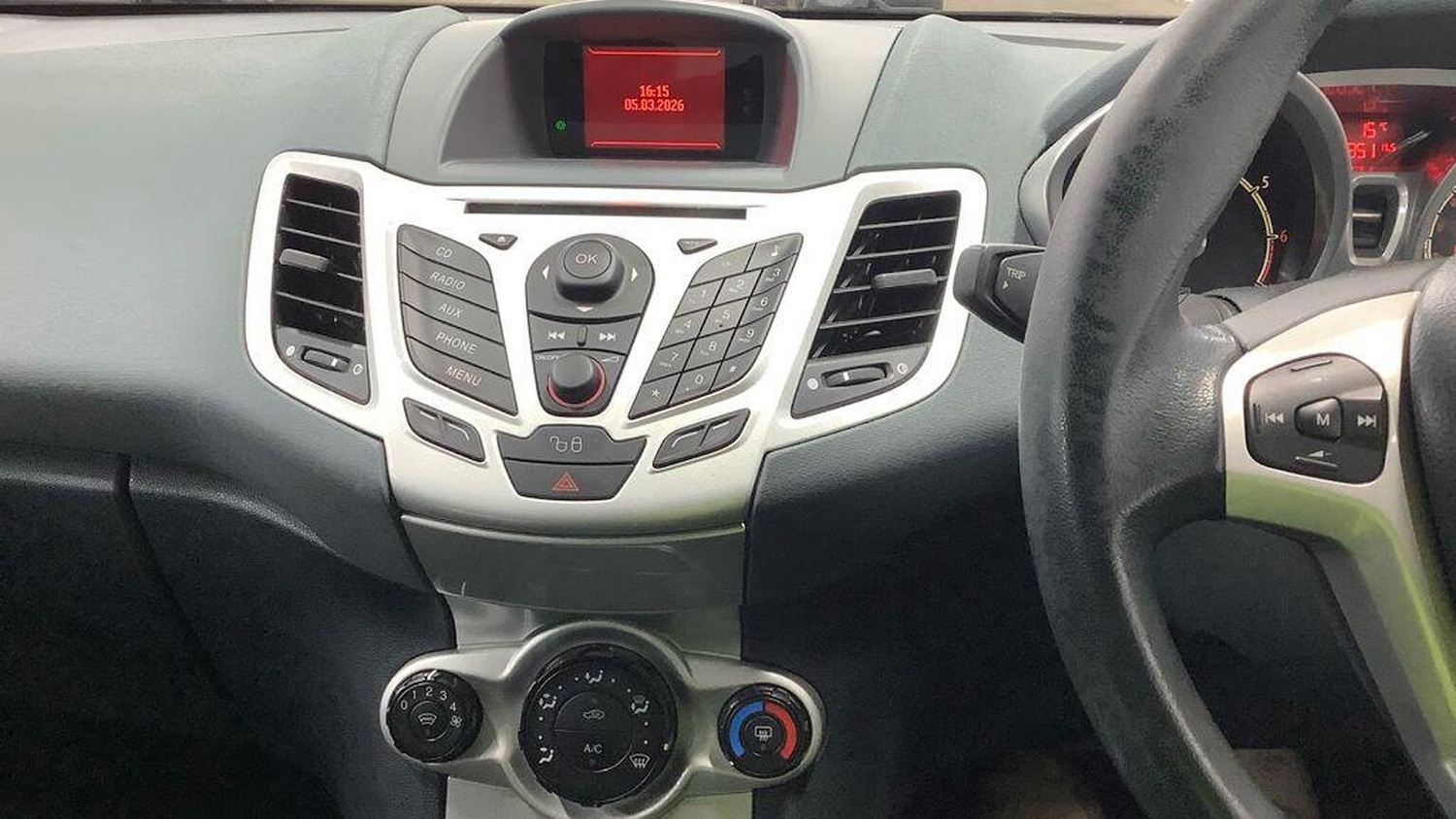 Used Ford Fiesta 2010 for sale - 77906581: Photo 4