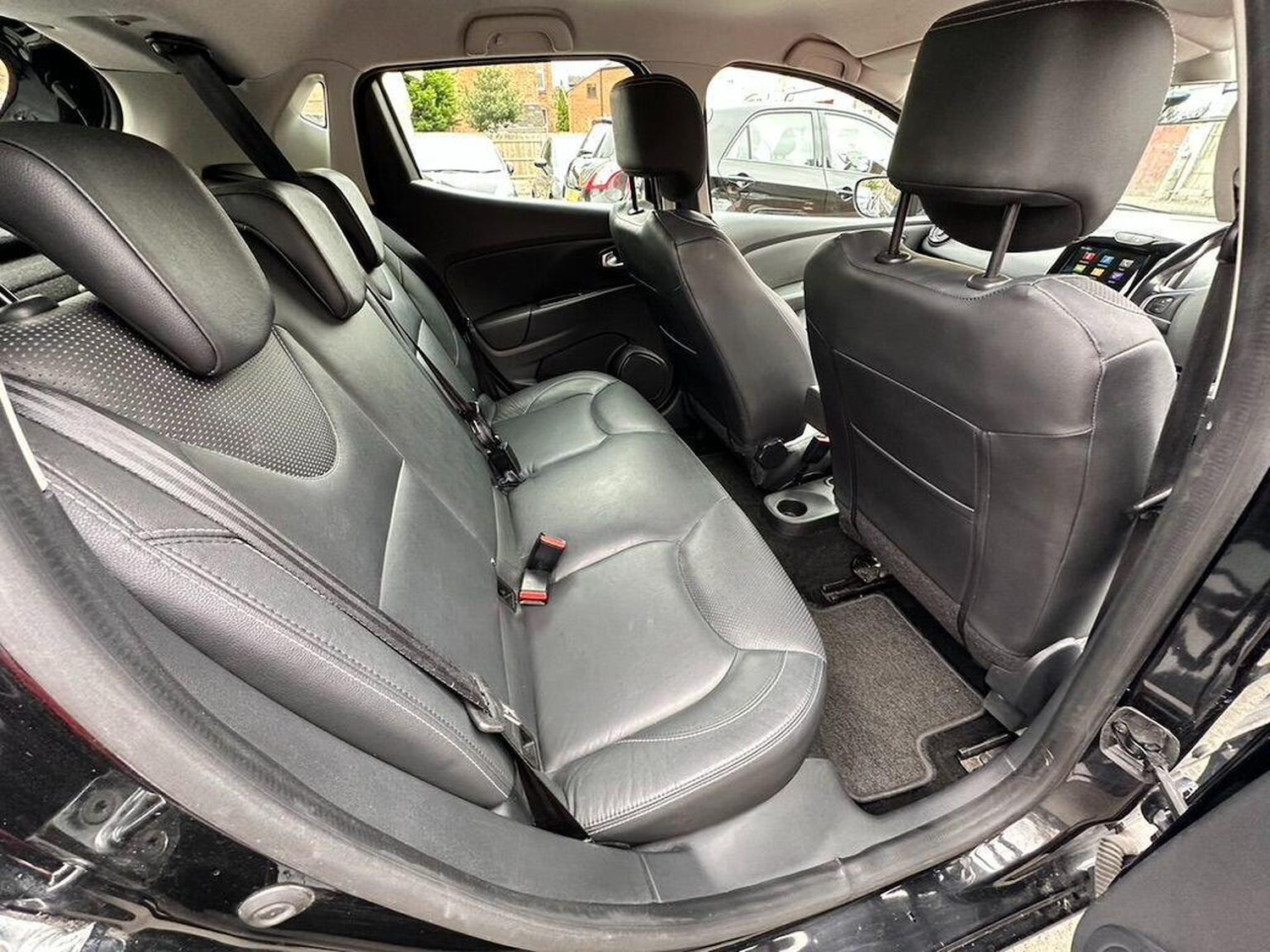 Used Renault Clio 2018 for sale - 76963417: Photo 13