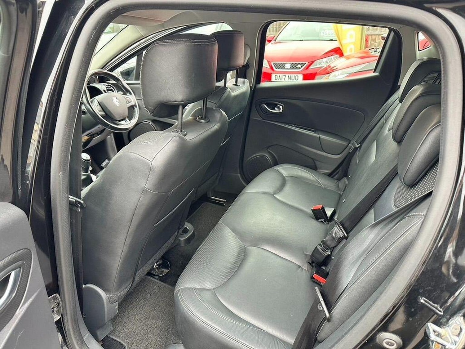 Used Renault Clio 2018 for sale - 76963417: Photo 15