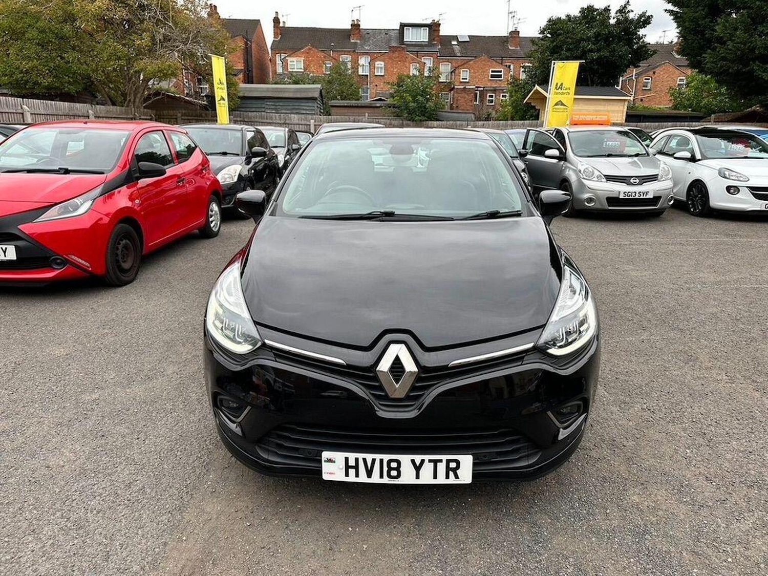 Used Renault Clio 2018 for sale - 76963417: Photo 2