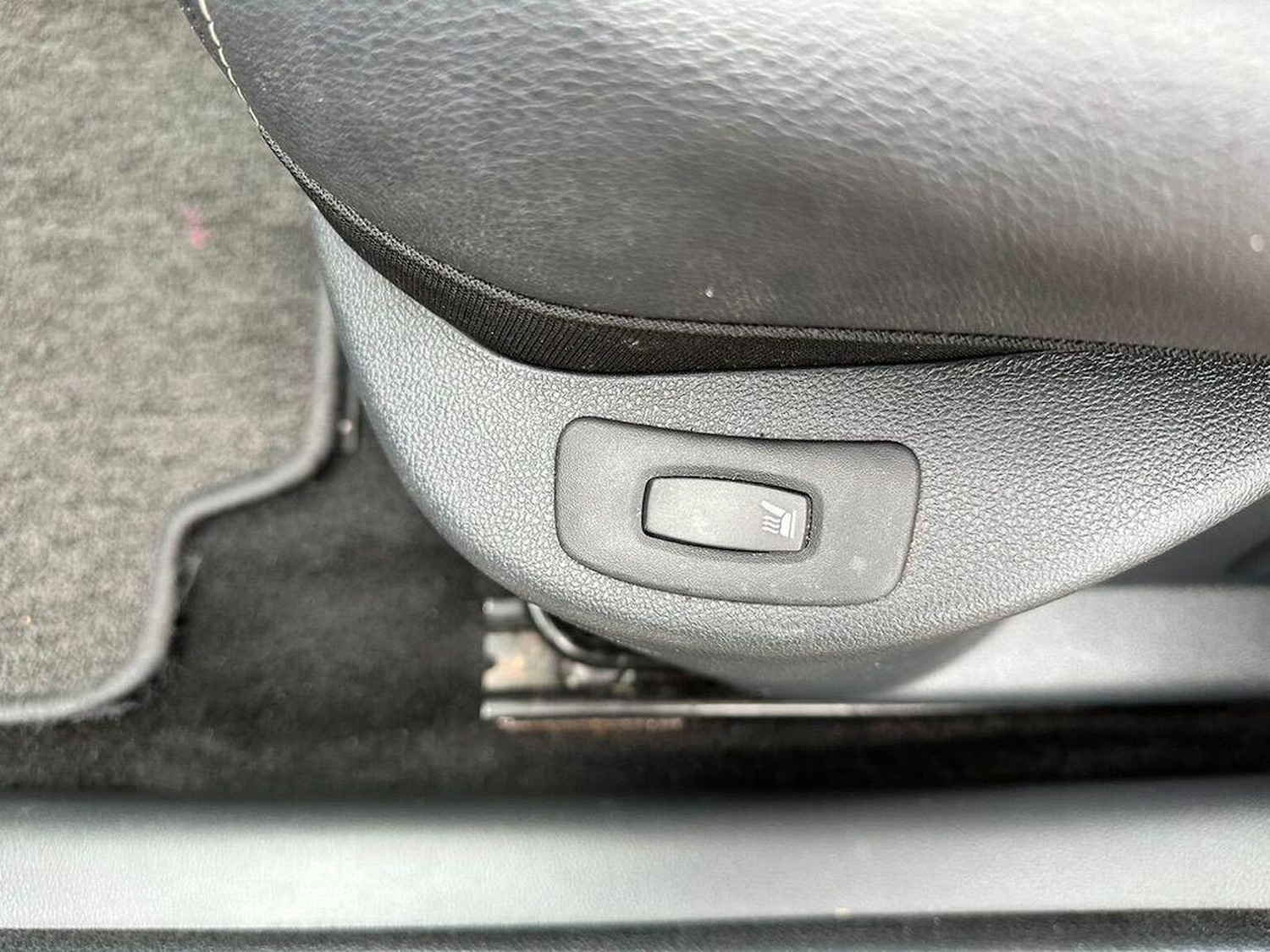 Used Renault Clio 2018 for sale - 76963417: Photo 26