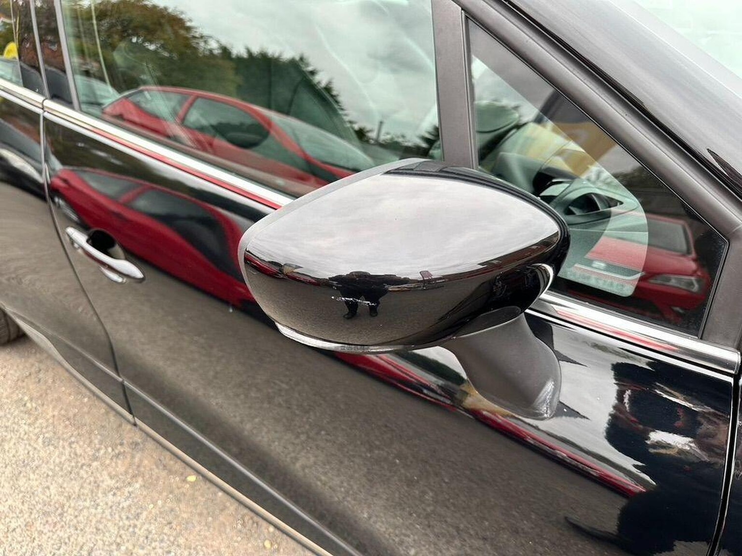 Used Renault Clio 2018 for sale - 76963417: Photo 39