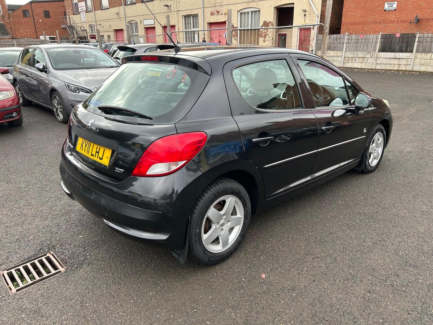 Used Peugeot 207 2011 for sale - 76963232: Photo 10