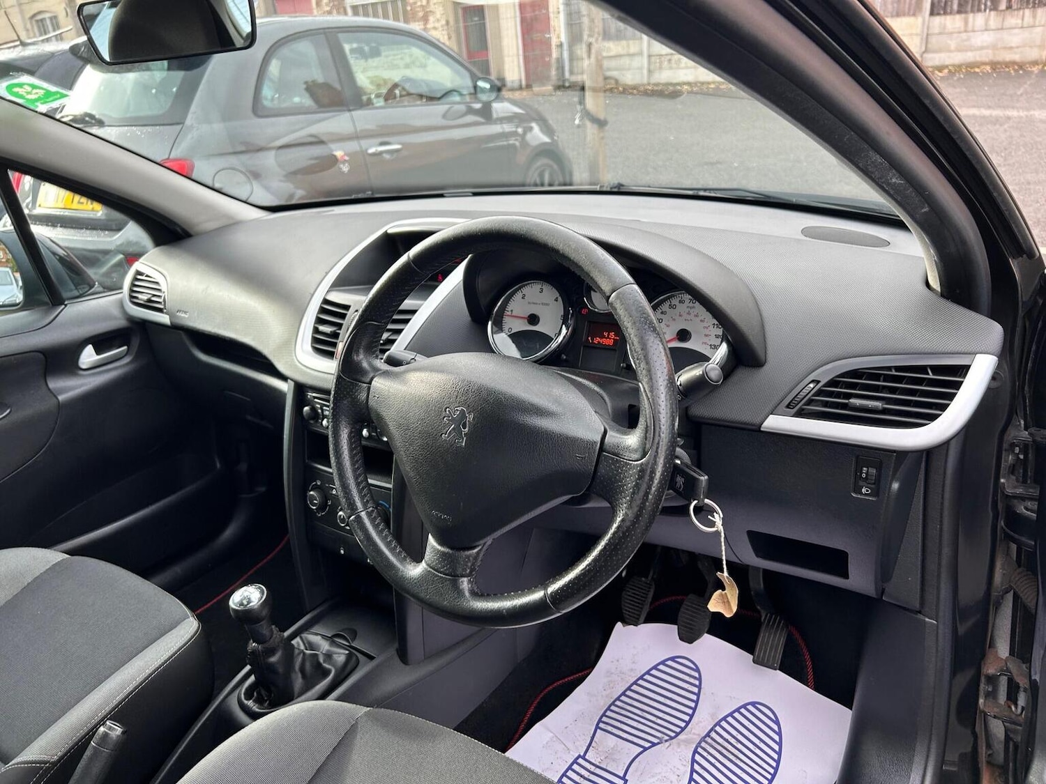 Used Peugeot 207 2011 for sale - 76963232: Photo 12