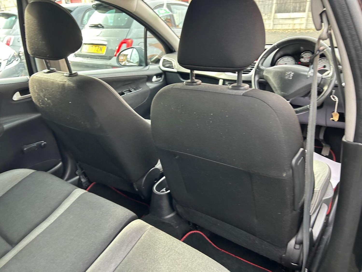 Used Peugeot 207 2011 for sale - 76963232: Photo 18