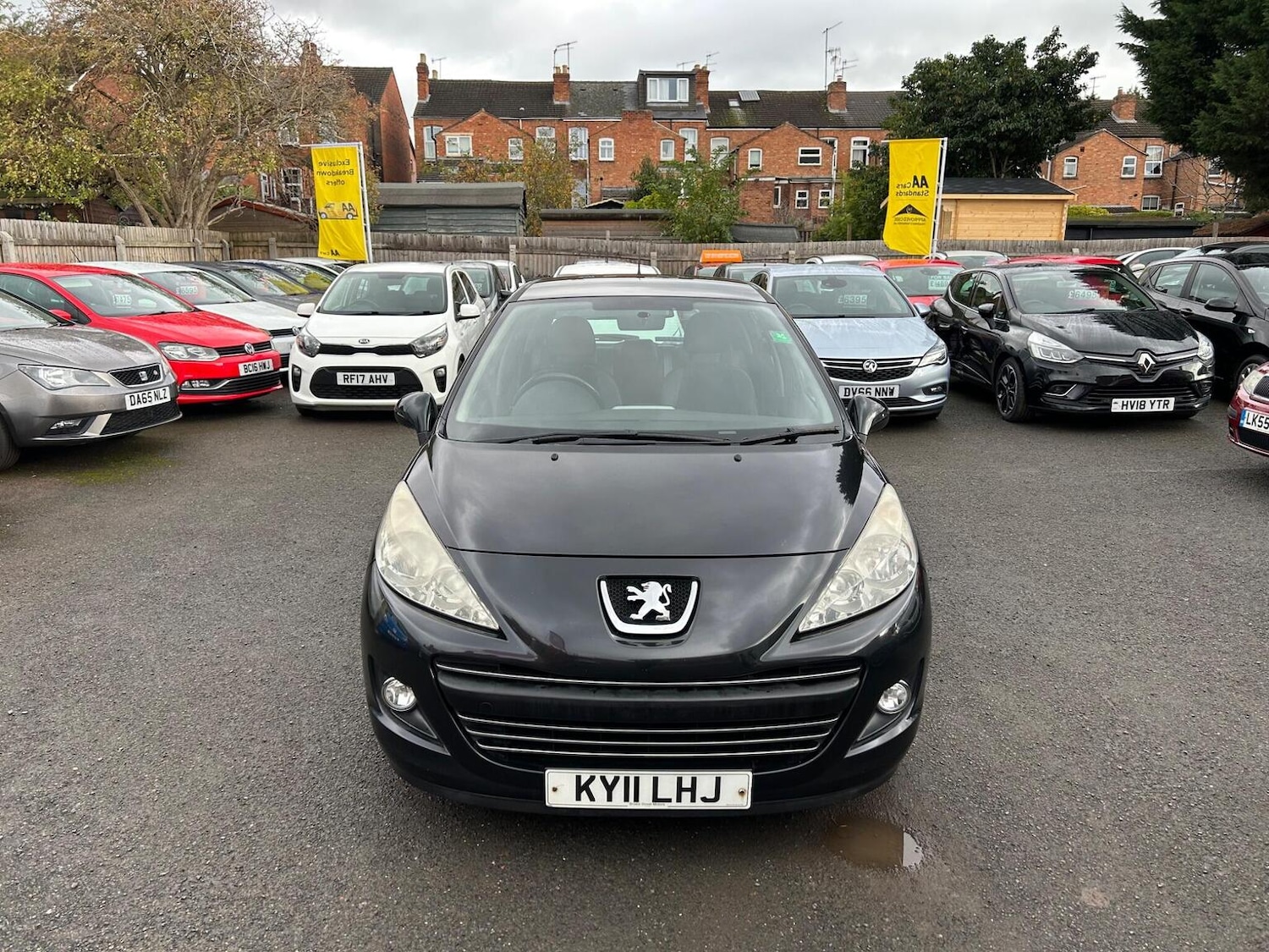 Used Peugeot 207 2011 for sale - 76963232: Photo 2