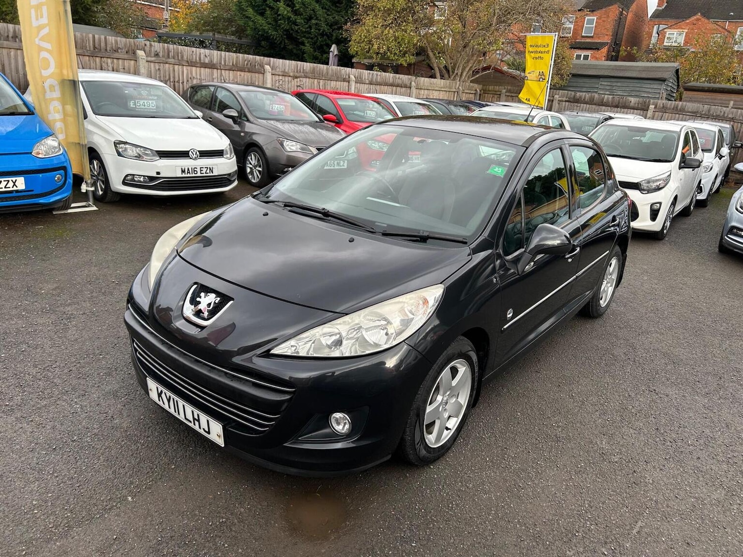 Used Peugeot 207 2011 for sale - 76963232: Photo 3