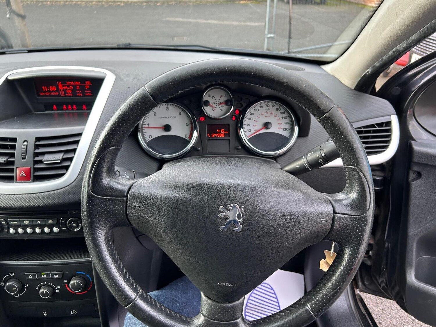 Used Peugeot 207 2011 for sale - 76963232: Photo 35