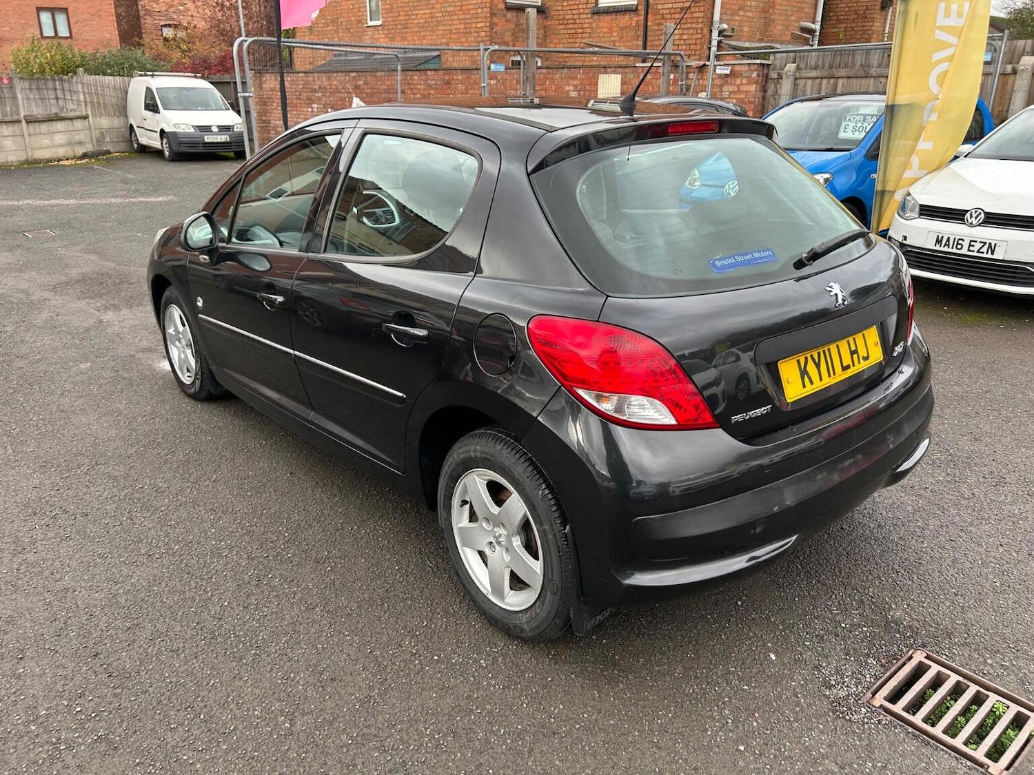 Used Peugeot 207 2011 for sale - 76963232: Photo 4