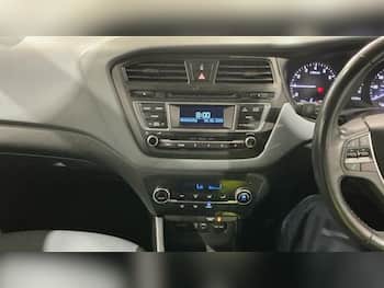Used Hyundai i20 2016 for sale - 79687345: Photo