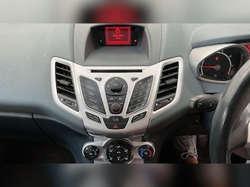 Used Ford Fiesta 2010 for sale - 79315020: Photo