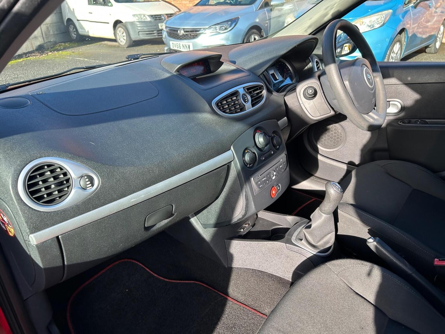 Used Renault Clio 2010 for sale - 77735717: Photo 13