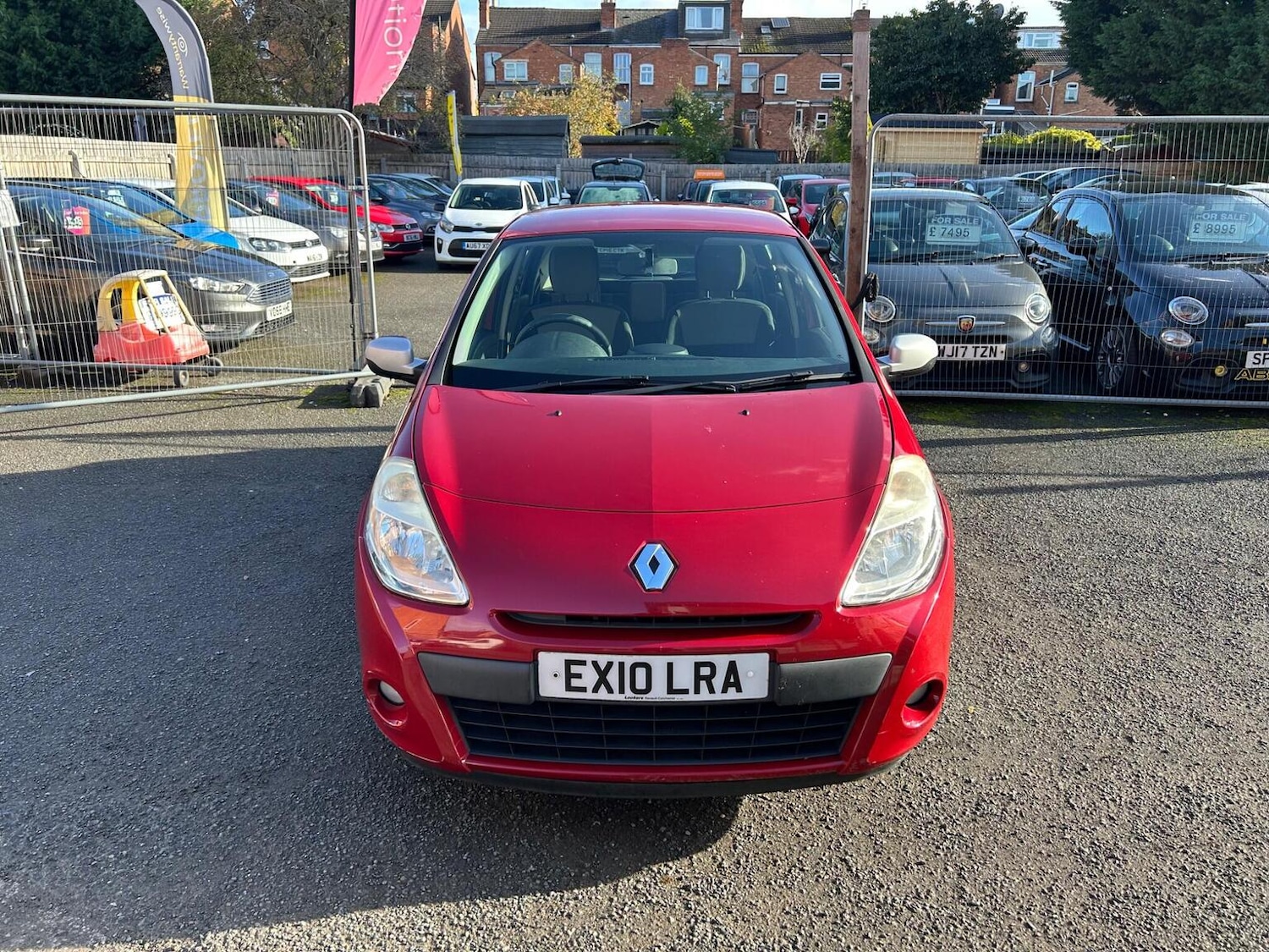 Used Renault Clio 2010 for sale - 77735717: Photo 2