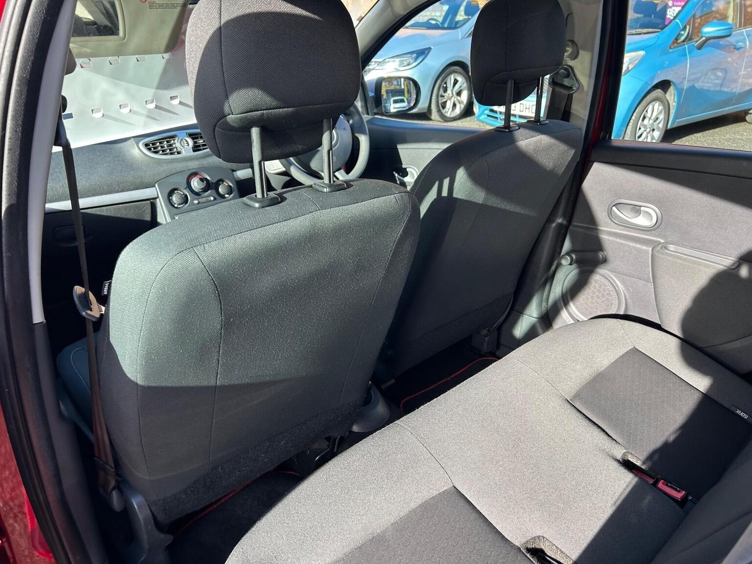 Used Renault Clio 2010 for sale - 77735717: Photo 22