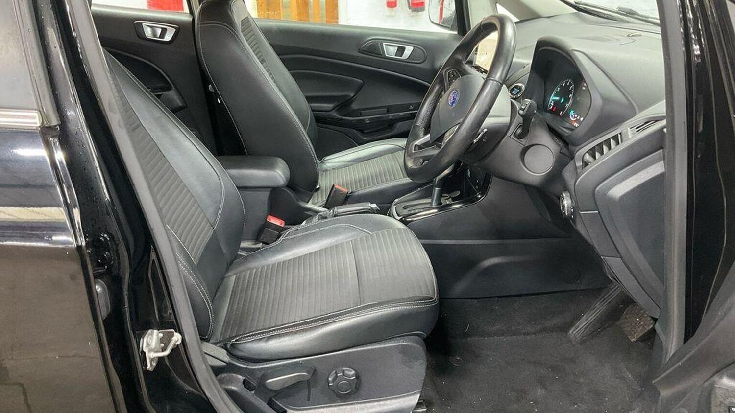 Used Ford Ecosport 2018 for sale - 77558519: Photo 10