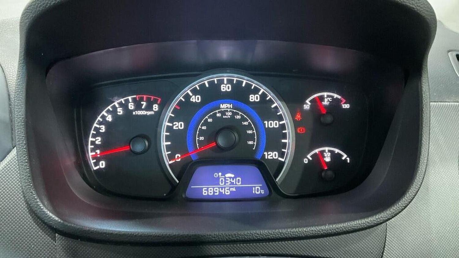 Used Hyundai i10 2017 for sale - 78125161: Photo 2