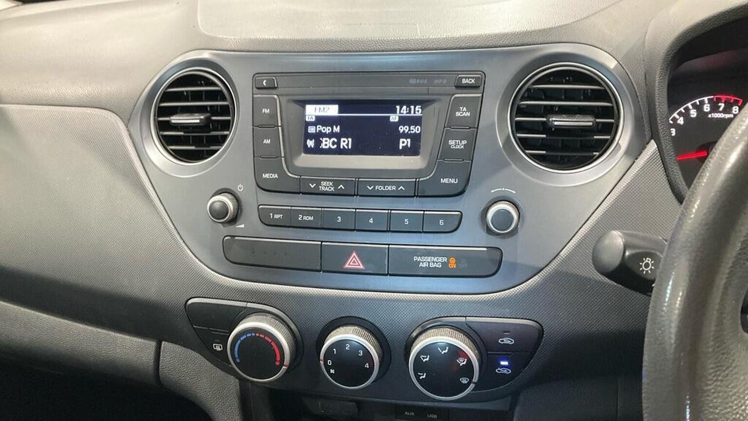 Used Hyundai i10 2017 for sale - 78125161: Photo 3