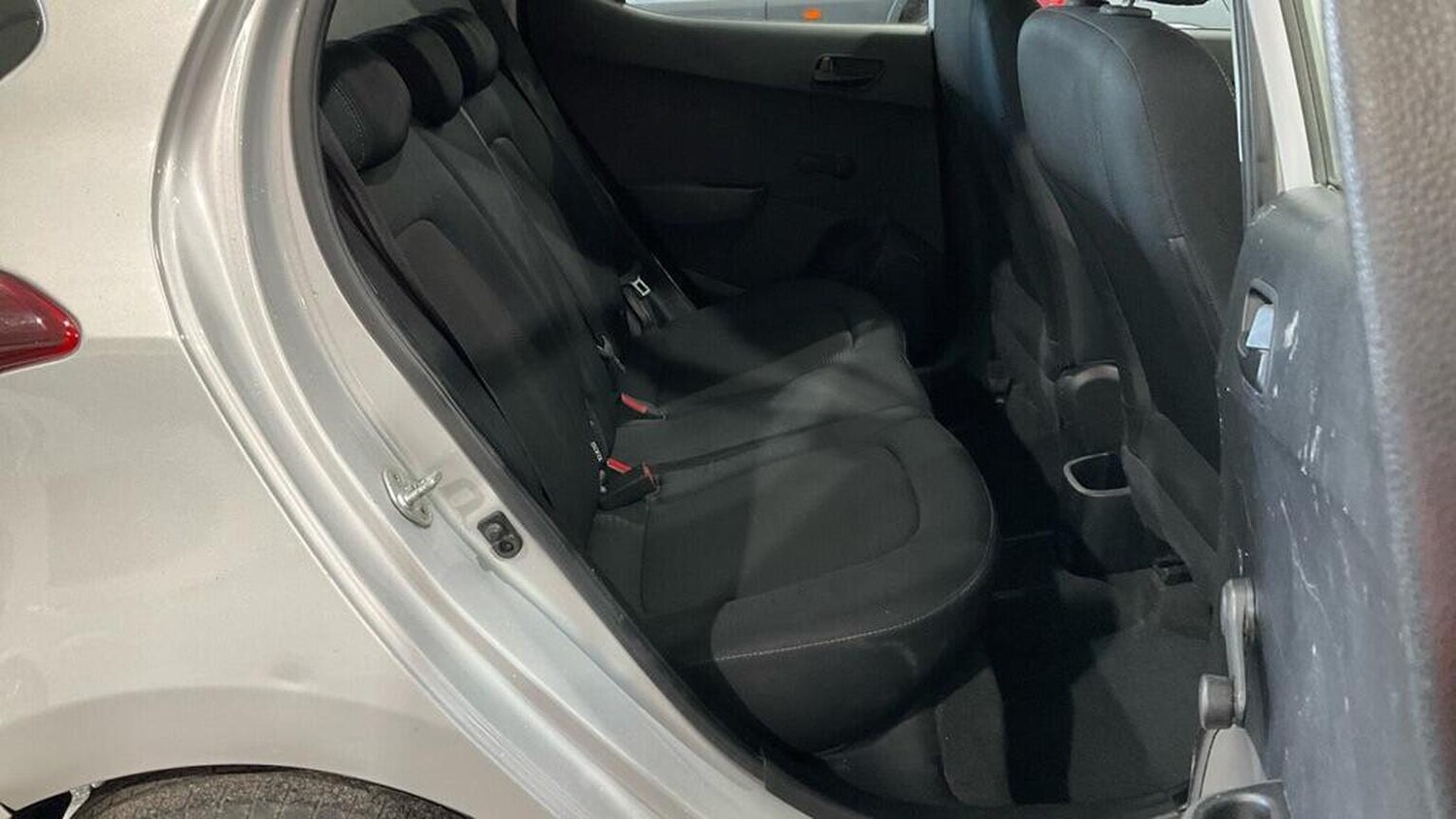 Used Hyundai i10 2017 for sale - 78125161: Photo 9