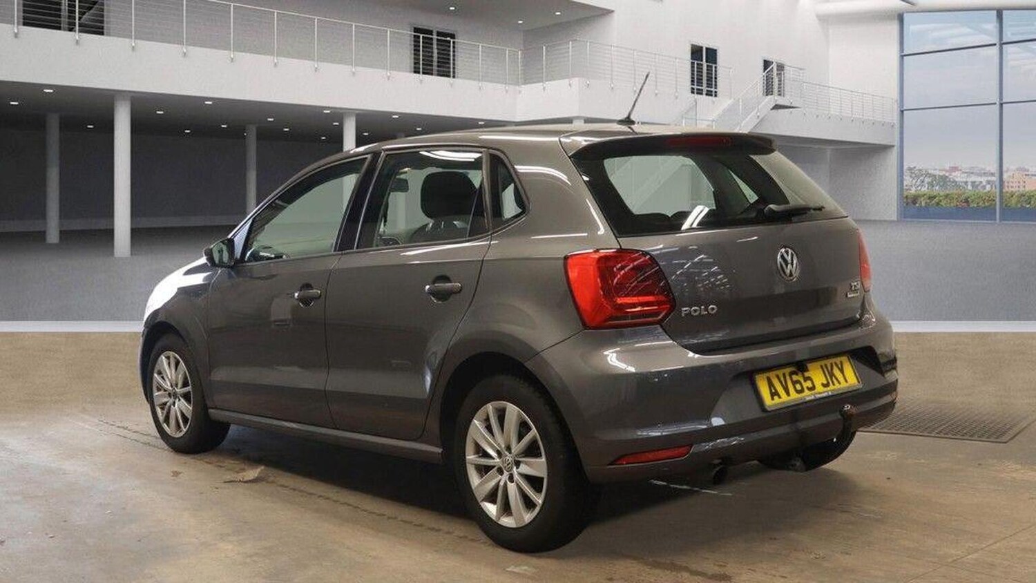 Used Volkswagen Polo 2015 for sale - 77906633: Photo 6
