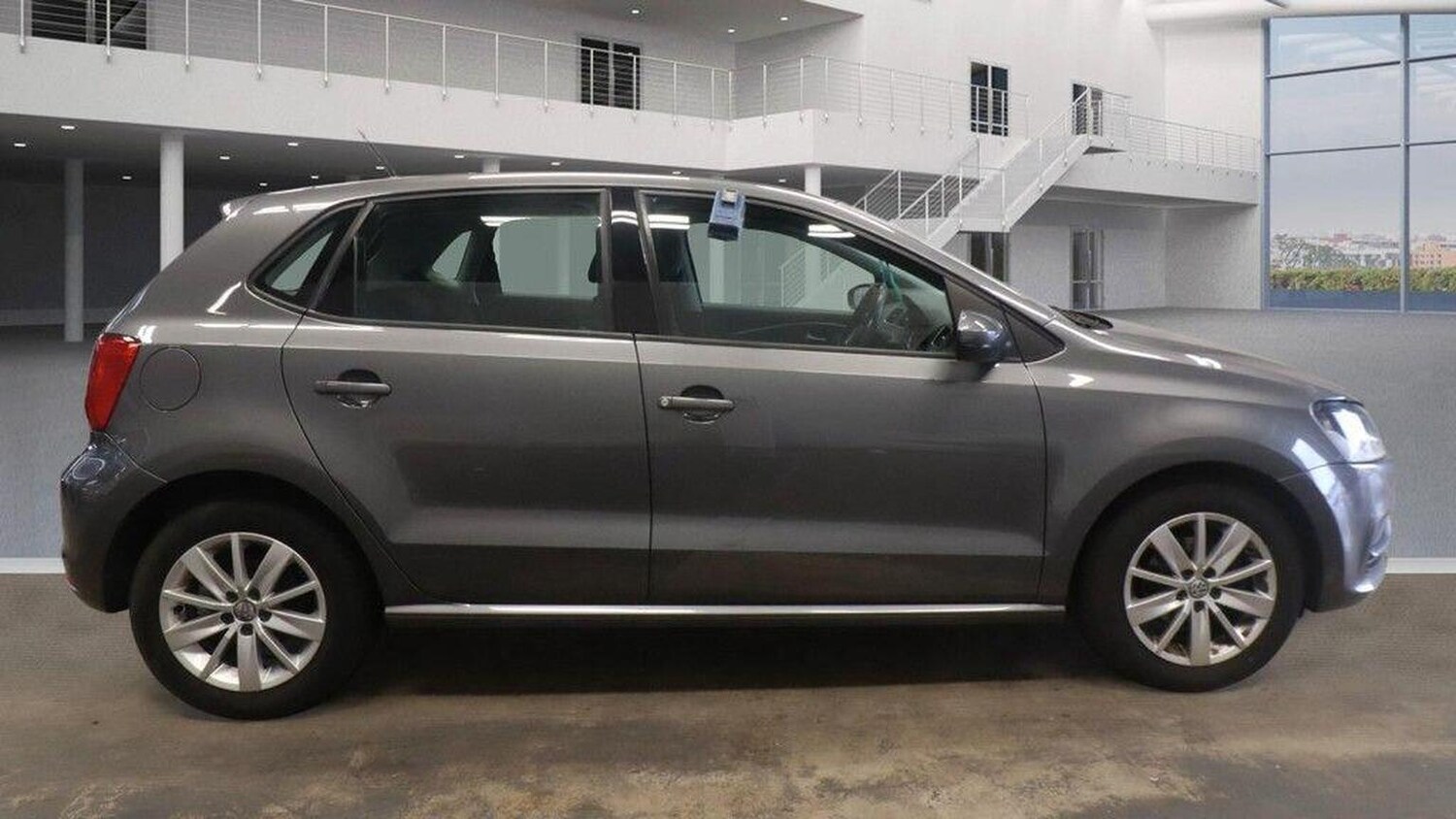 Used Volkswagen Polo 2015 for sale - 77906633: Photo 8