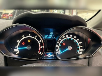 Used Ford Fiesta 2014 for sale - 78758800: Photo