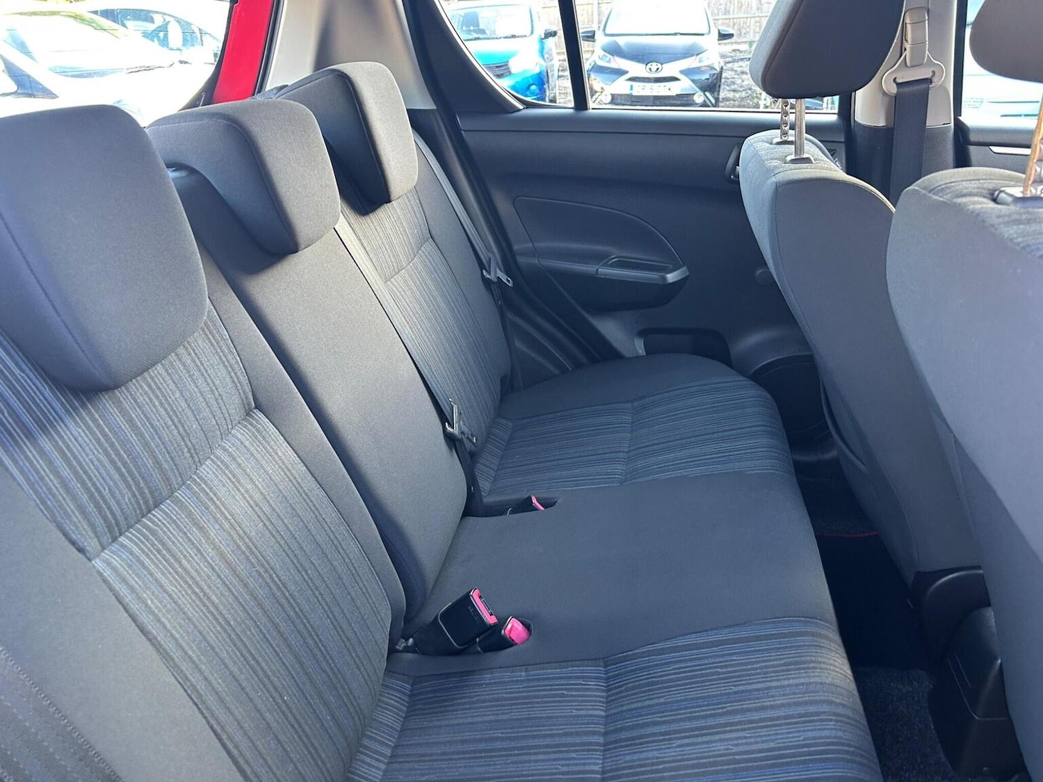 Used Suzuki Swift 2015 for sale - 76963286: Photo 17