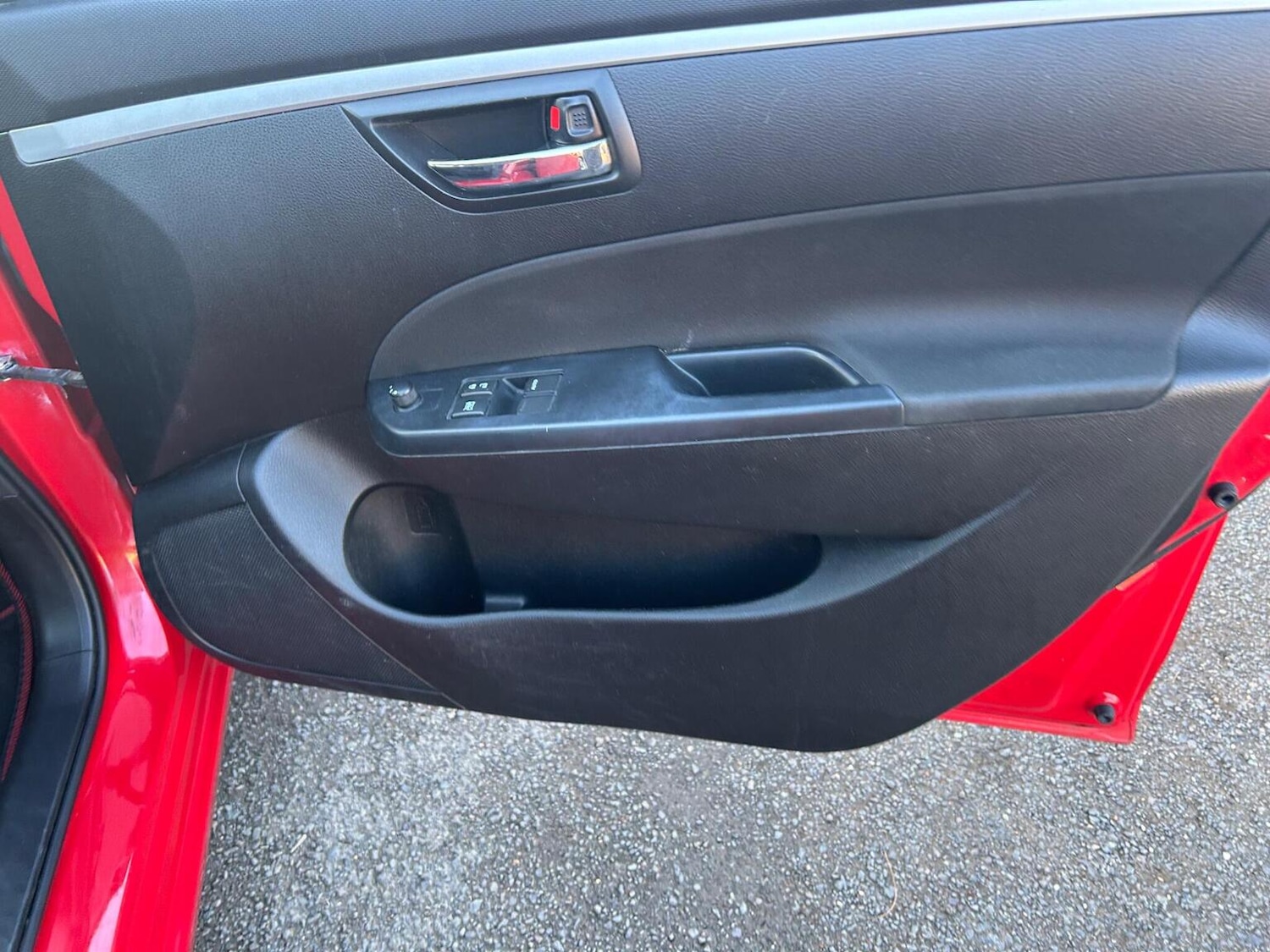 Used Suzuki Swift 2015 for sale - 76963286: Photo 25