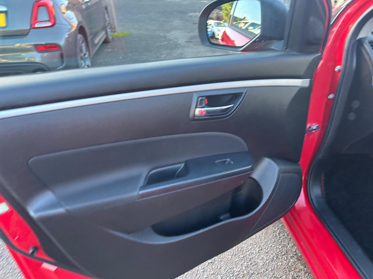 Used Suzuki Swift 2015 for sale - 76963286: Photo 28