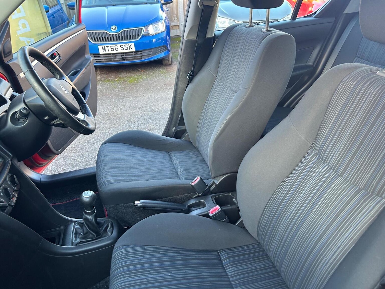 Used Suzuki Swift 2015 for sale - 76963286: Photo 39