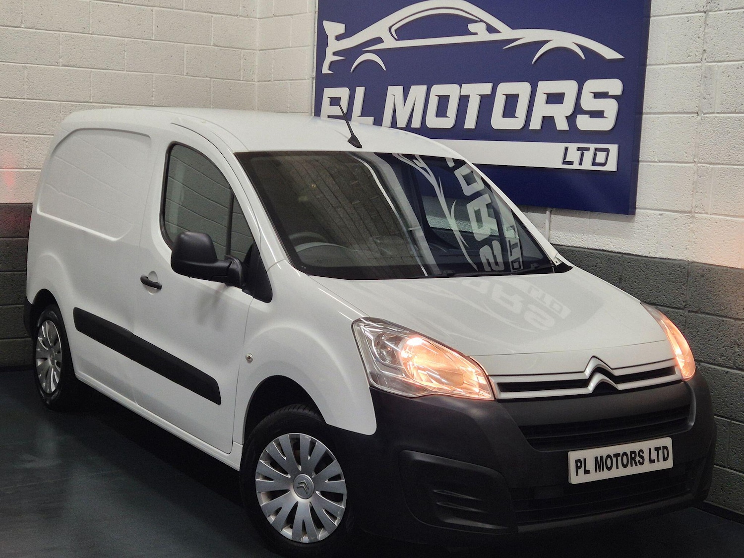 Used Citroen Berlingo 2015 for sale - 76633419: Photo 1