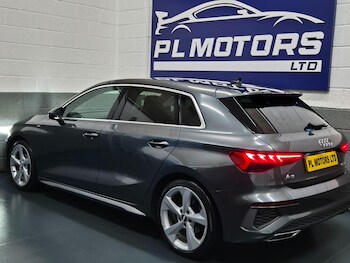 Used Audi A3 2020 for sale - 76121504: Photo