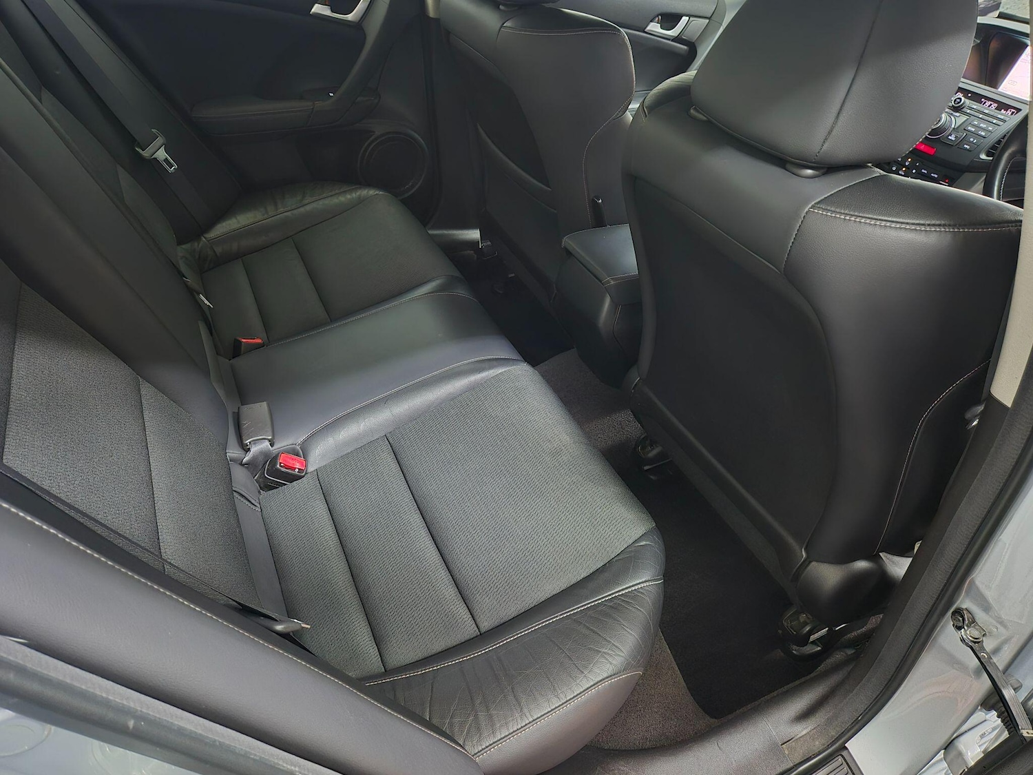 Used Honda Accord 2014 for sale - 76499542: Photo 8